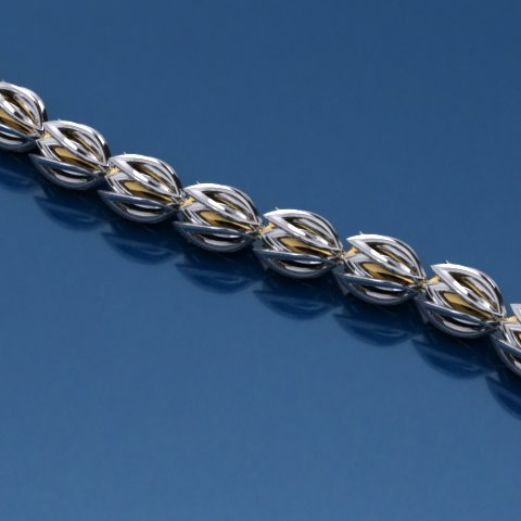 Chain link design